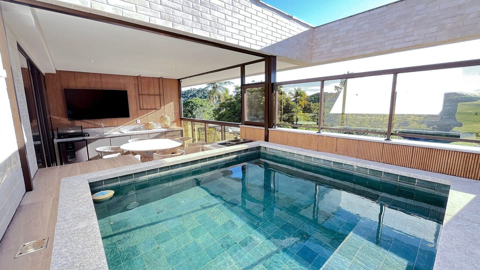 Private pool