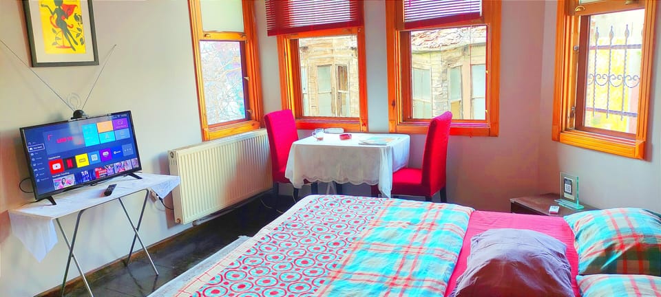 Premium Room | Desk, laptop workspace, soundproofing, free WiFi