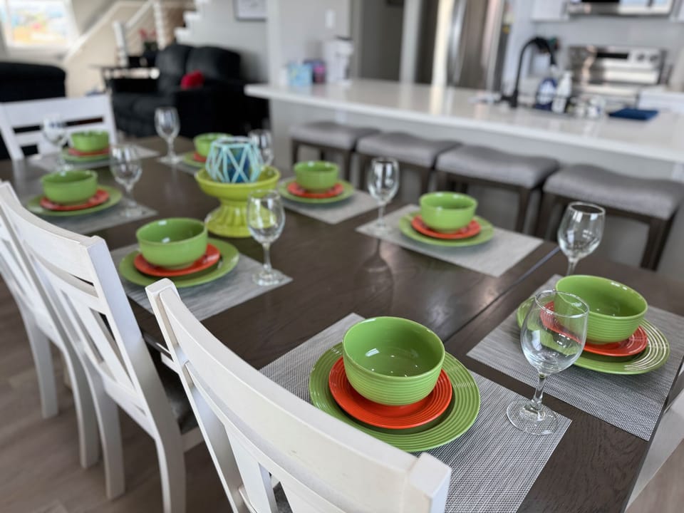How will you indulge your guests at mealtime?