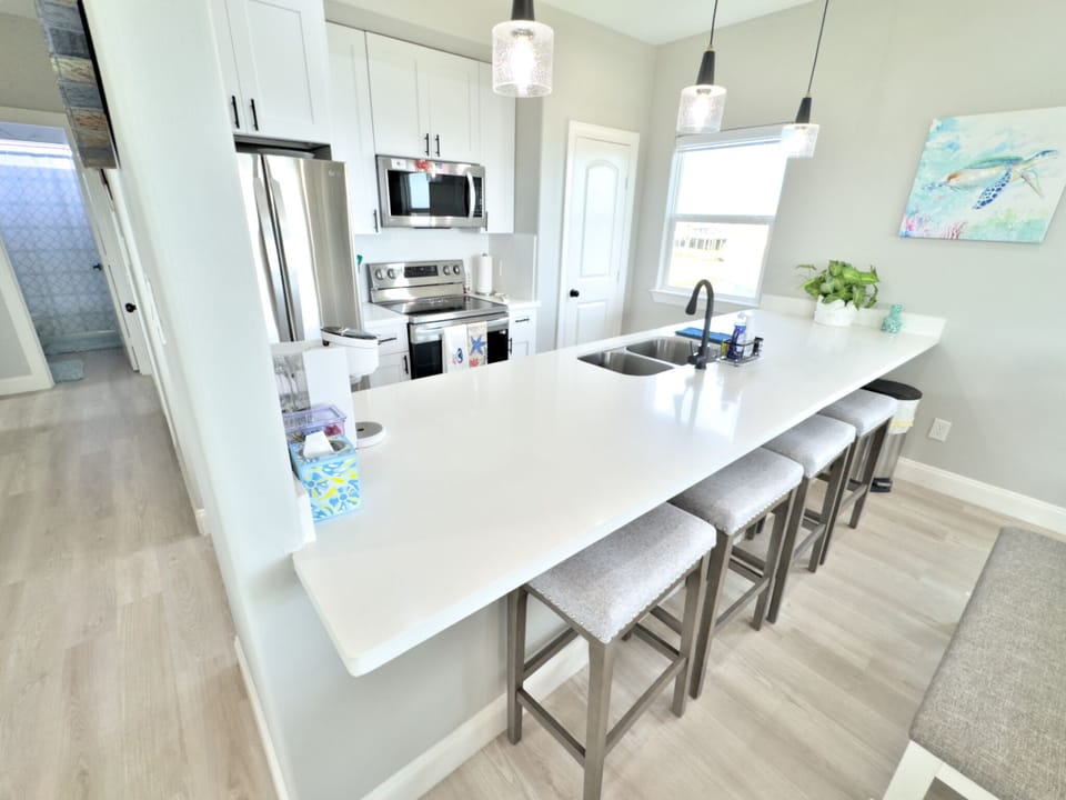 Kitchen island with bar seating