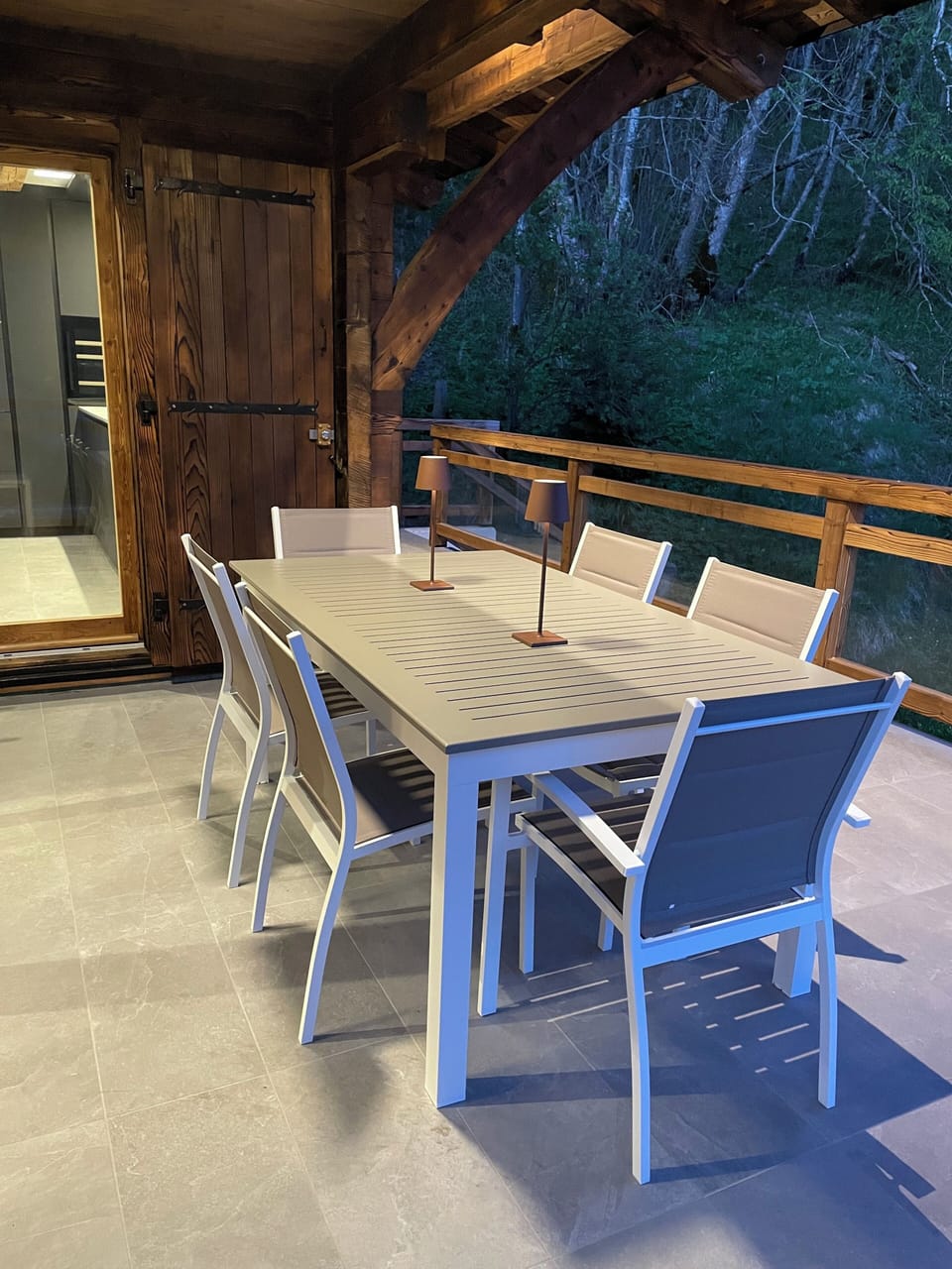 Outdoor dining