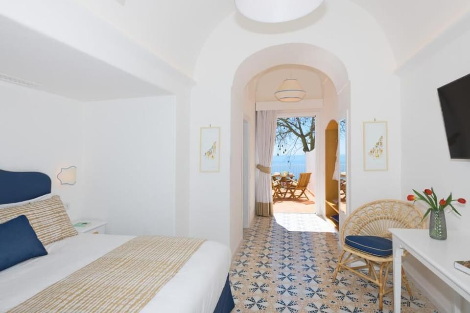 Suite | 1 bedroom, premium bedding, down comforters, minibar