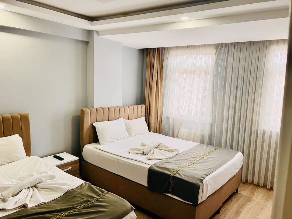 Superior Triple Room | Premium bedding, free WiFi, bed sheets