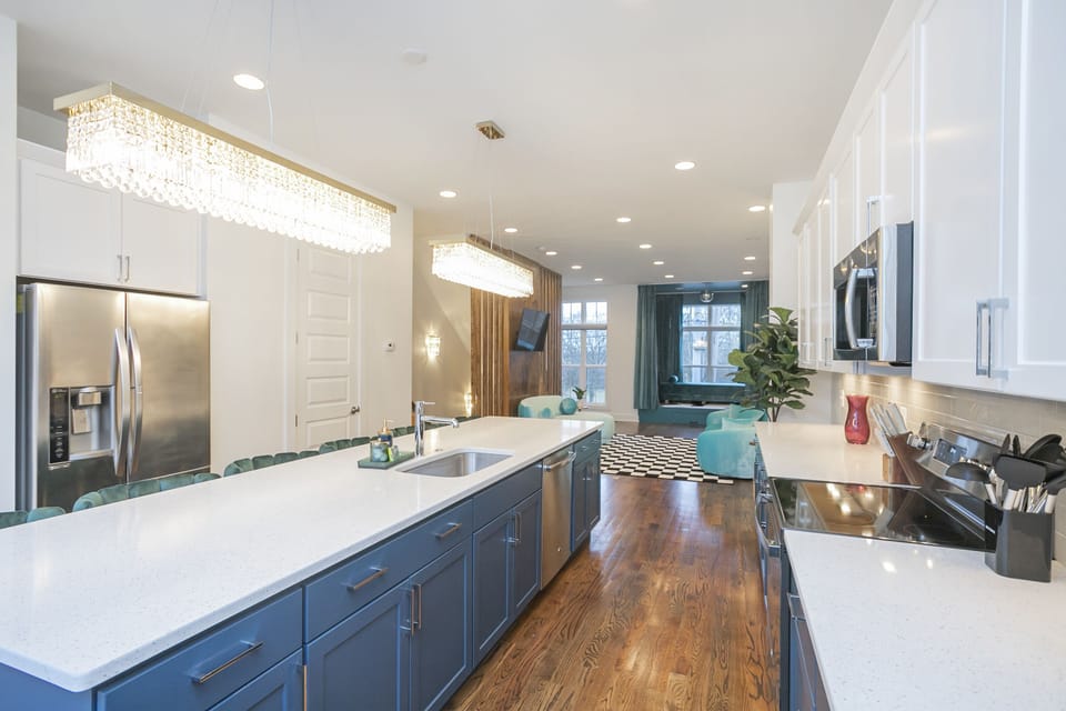 Kitchen (Floor 2)