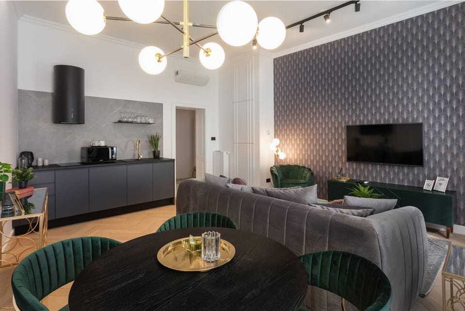Deluxe Apartment | Living area | LCD TV