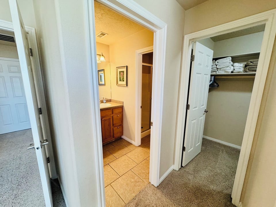 En-Suite Bathroom 2