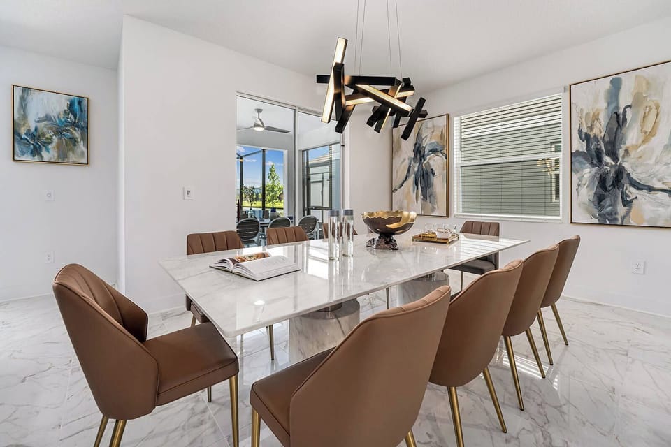 Dining Room *Highlight*