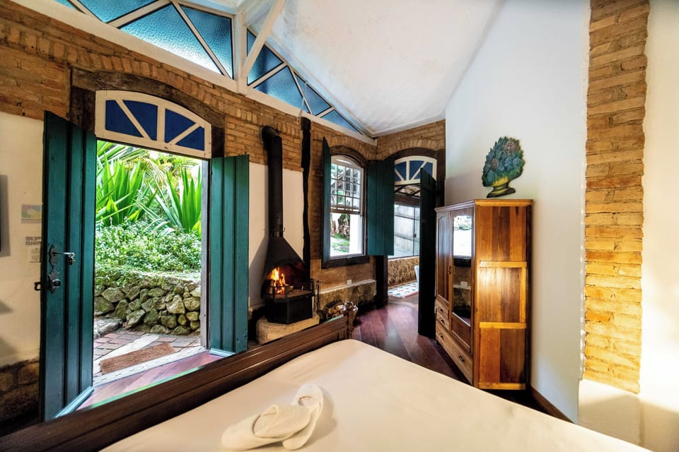 Deluxe House | 1 bedroom, minibar, in-room safe, desk