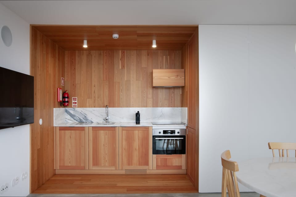 Family Villa | Private kitchen | Mini-fridge, microwave, oven, stovetop