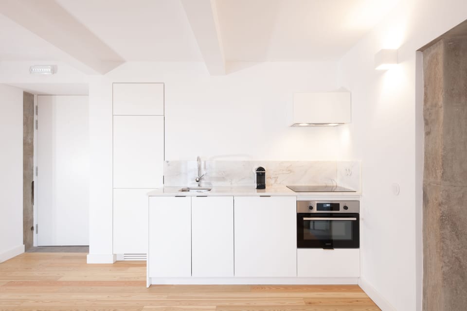 Signature Studio | Private kitchen | Mini-fridge, microwave, oven, stovetop