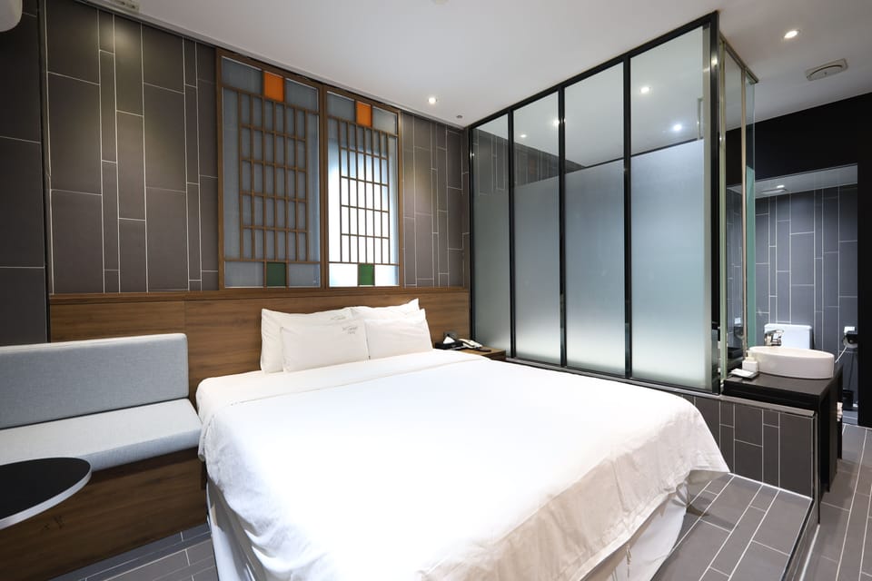 Superior Double Room (Interior Design of a Room is Randomly) | Individually decorated, soundproofing, iron/ironing board, free WiFi