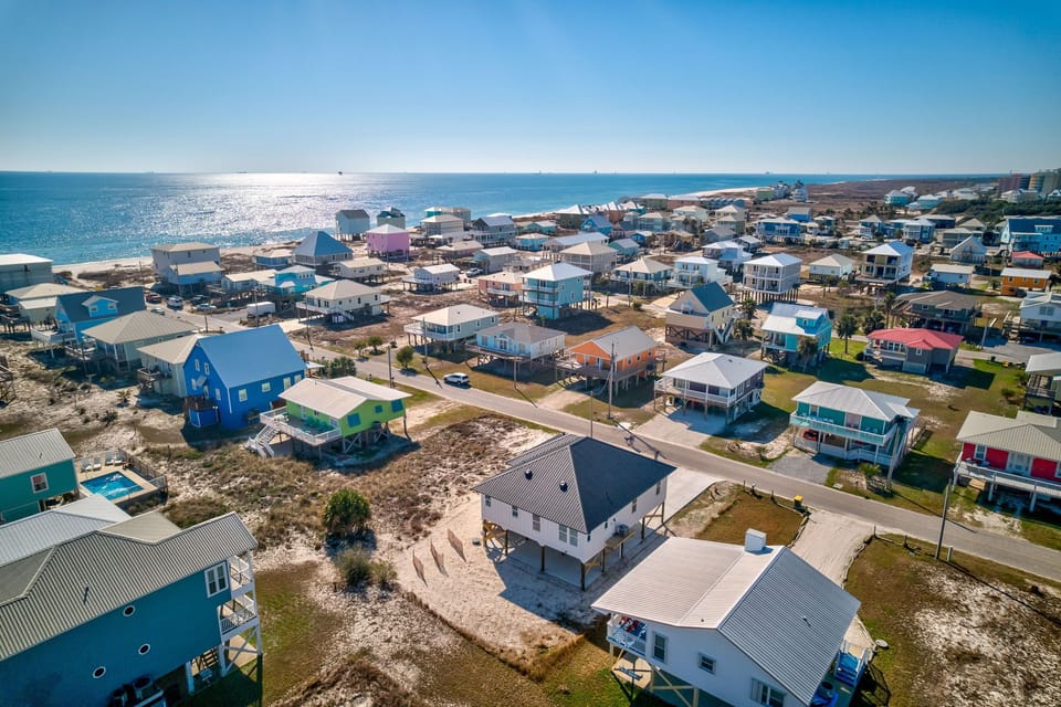 A look of the neighborhood, 150 yard walk to the beach
