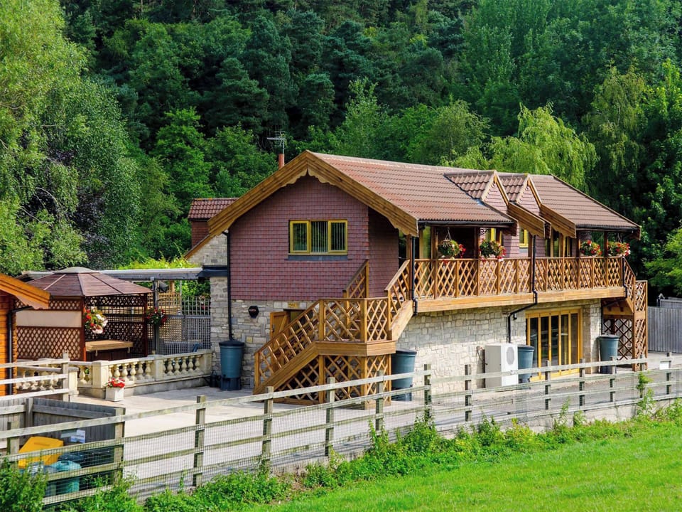 Exterior | Pinecone Lodges- Apple - Pinecone Lodges, Camerton, near Bath