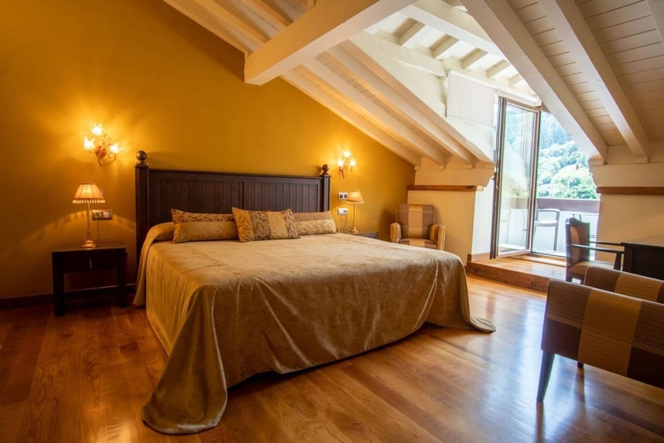 Studio | In-room safe, desk, WiFi (free), bed sheets