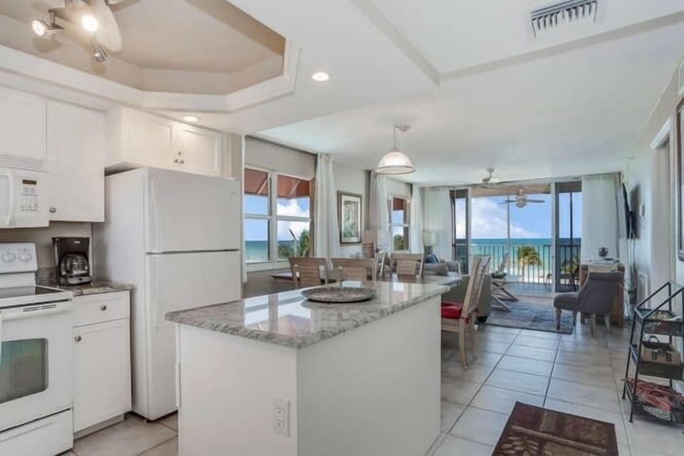 Condo, 2 Bedrooms | Private kitchen | Coffee/tea maker, fridge, oven, toaster