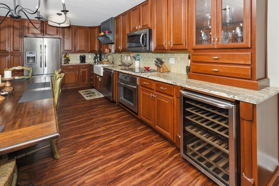 Condo, 2 Bedrooms | Private kitchen | Coffee/tea maker, fridge, oven, stovetop