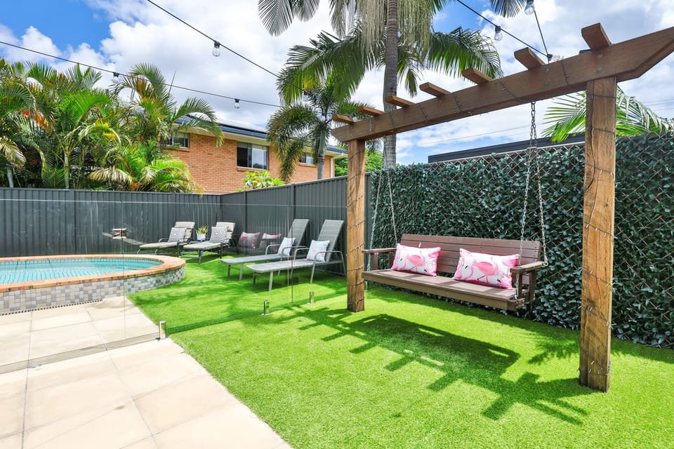Outdoor swing