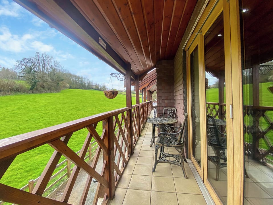 Exterior | Maple - Pinecone Lodges, Camerton, near Bath