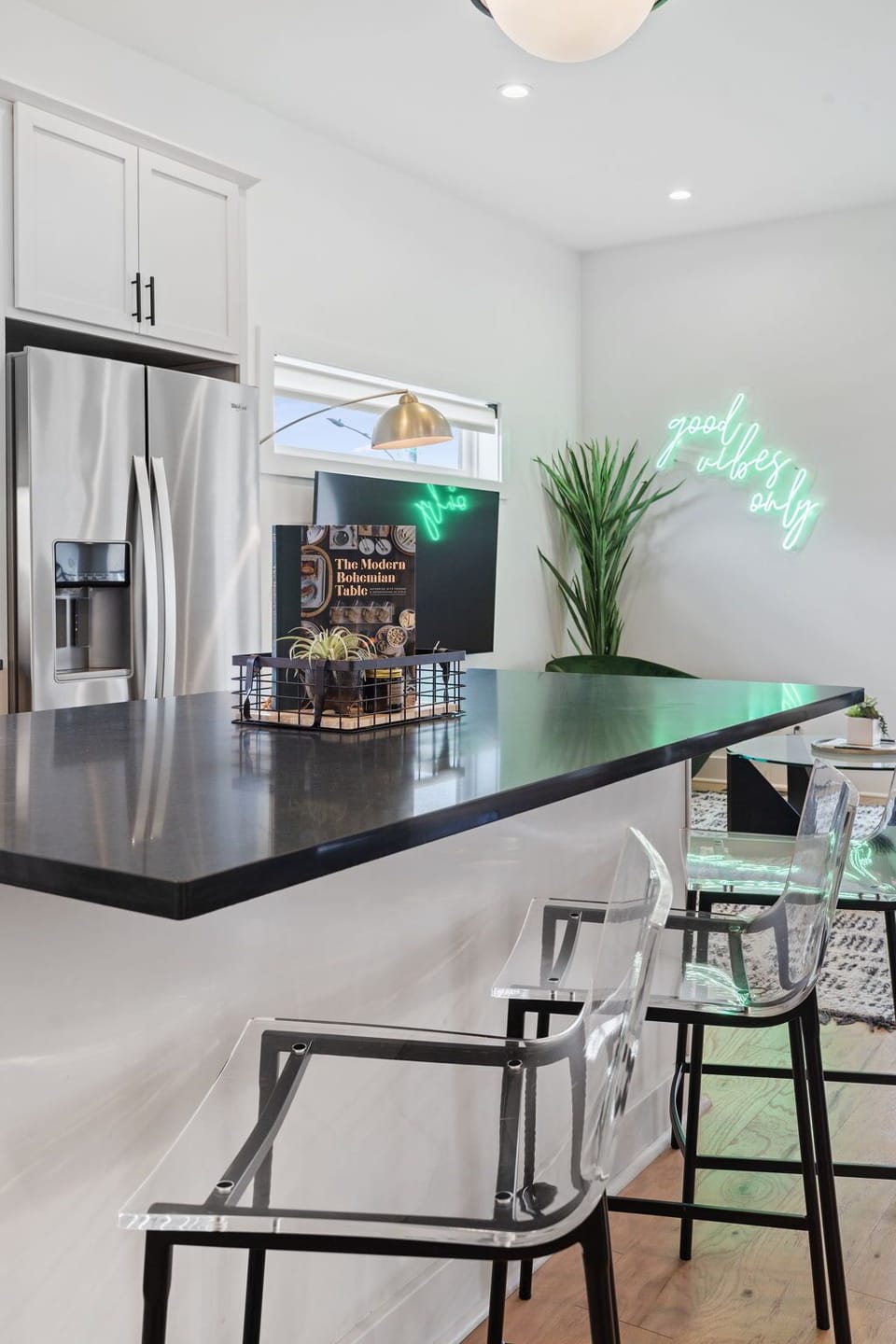 Kitchen island seating, 2nd floor