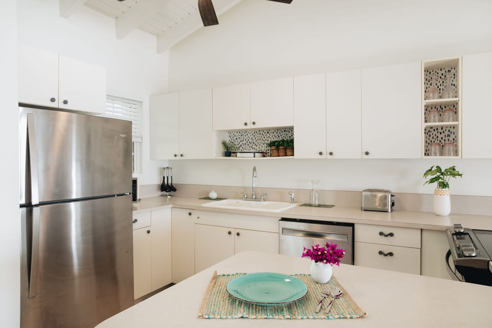 Beautiful spacious kitchen.