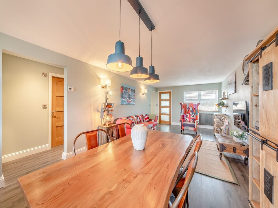 Dining Area | Wynmine Cottage, Quebec