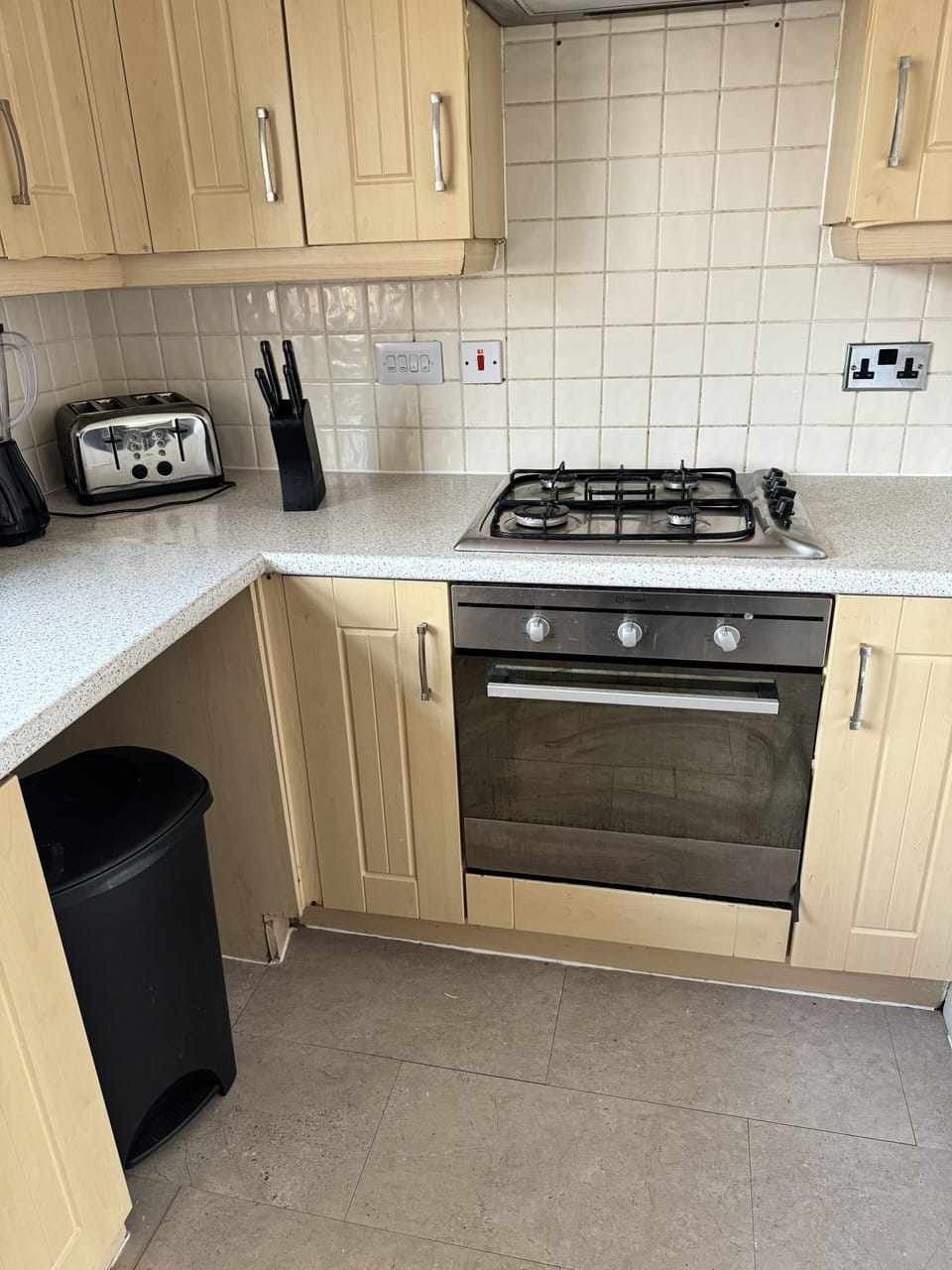 Economy Apartment | Private kitchen | Full-size fridge, microwave, oven, toaster