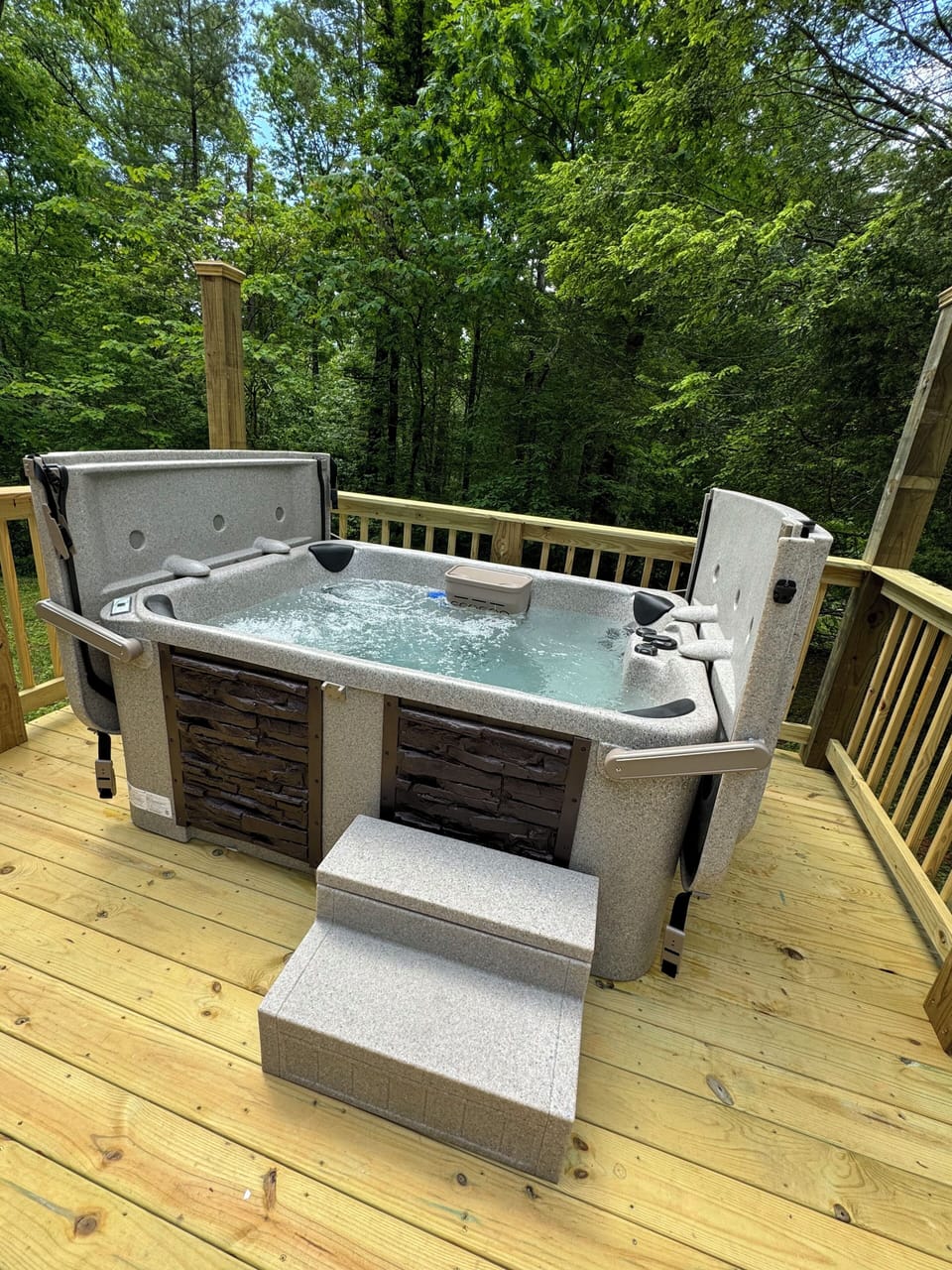 Brand new hot tub !