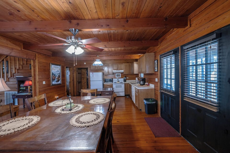 Open Concept Dining/Kitchen Area