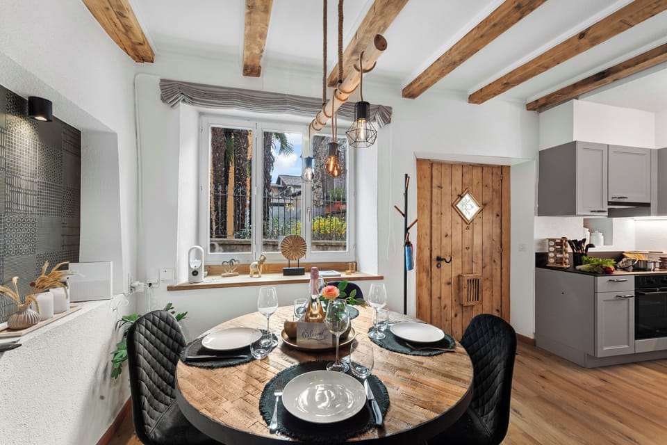 Honeymoon Apartment, 1 Bedroom, Microwave (Casa oliva - boutique townhouse -) | Dining