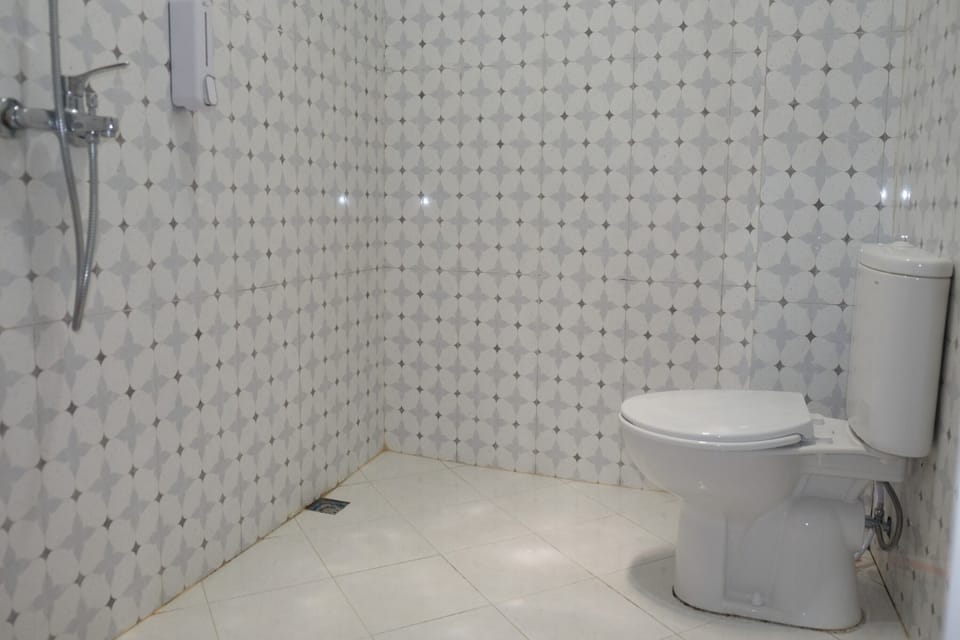 Standard Single Room | Bathroom | Shower, soap