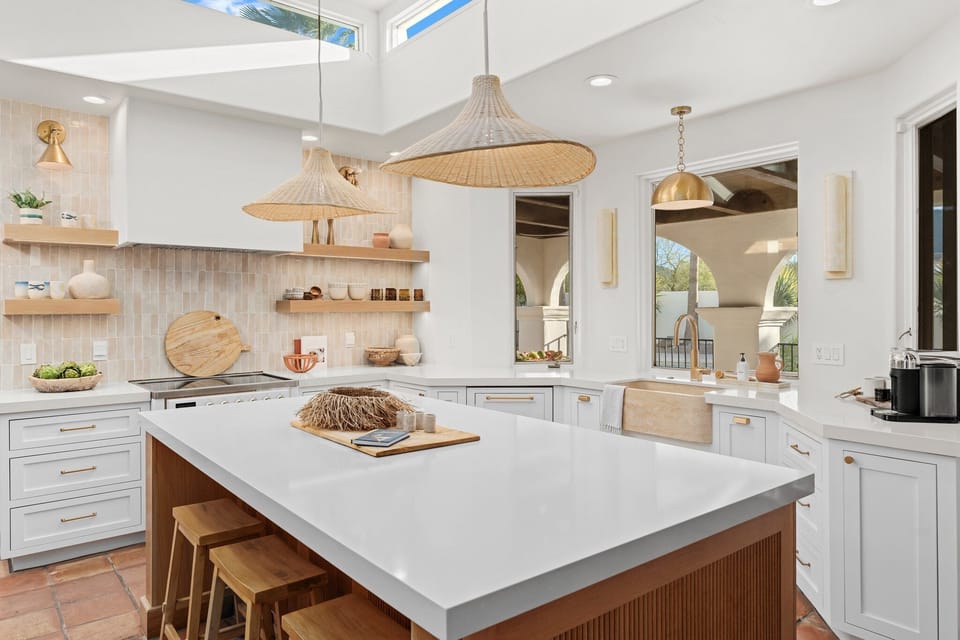 Breathtaking kitchen overlooking the pool 