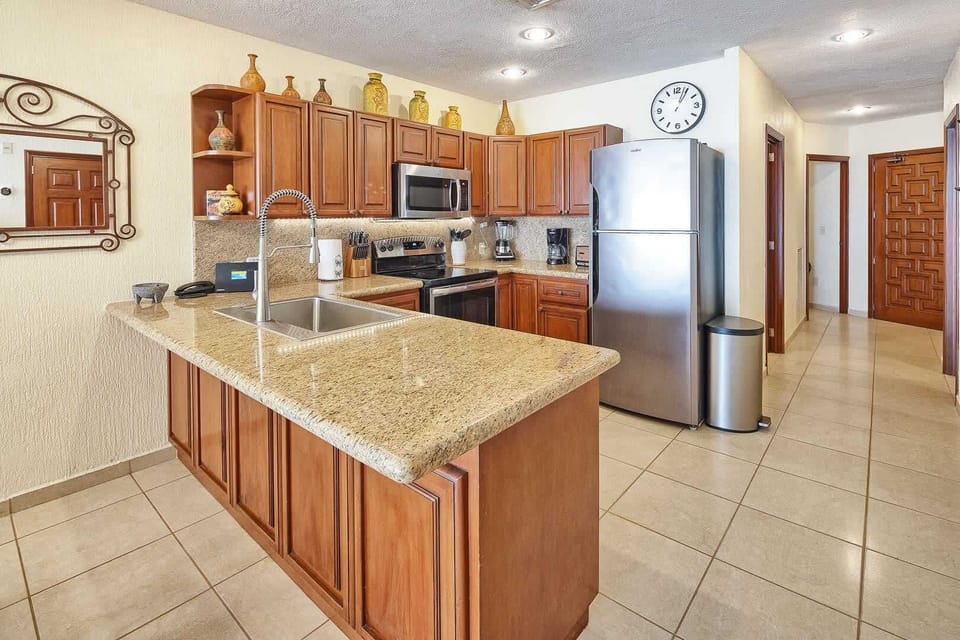 Kitchen with Bar