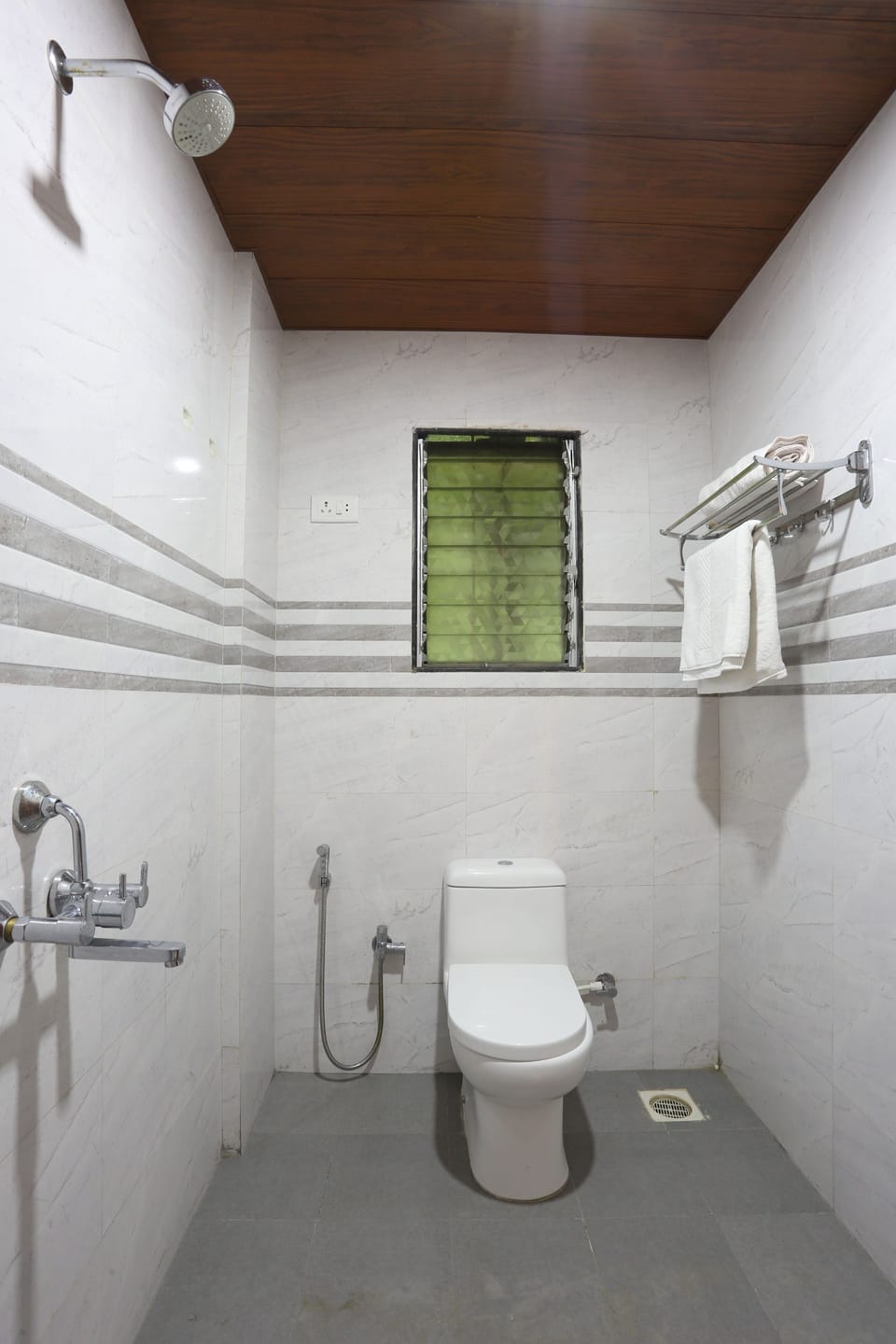 Shower, towels, soap