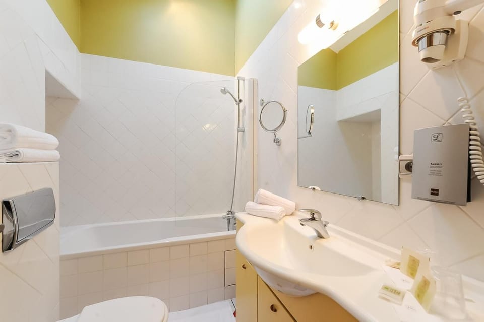 Free toiletries, hair dryer