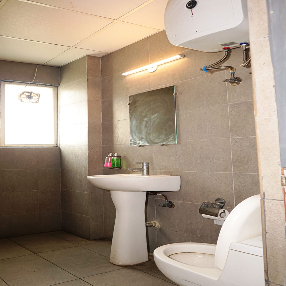 Suite Room | Bathroom