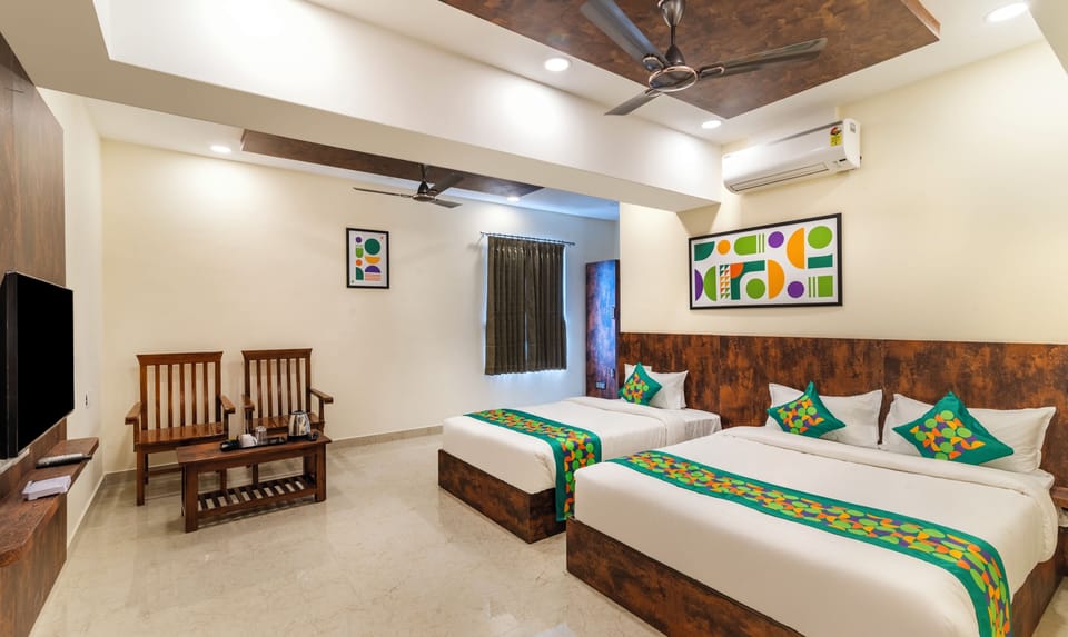 Premium Room | In-room safe, blackout drapes, bed sheets