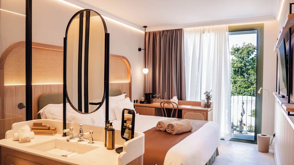 Superior Room, Balcony, Garden View | Premium bedding, minibar, in-room safe, desk