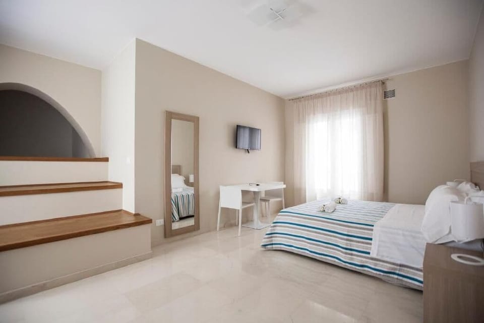 Classic Double or Twin Room | 1 bedroom, premium bedding, down comforters, desk