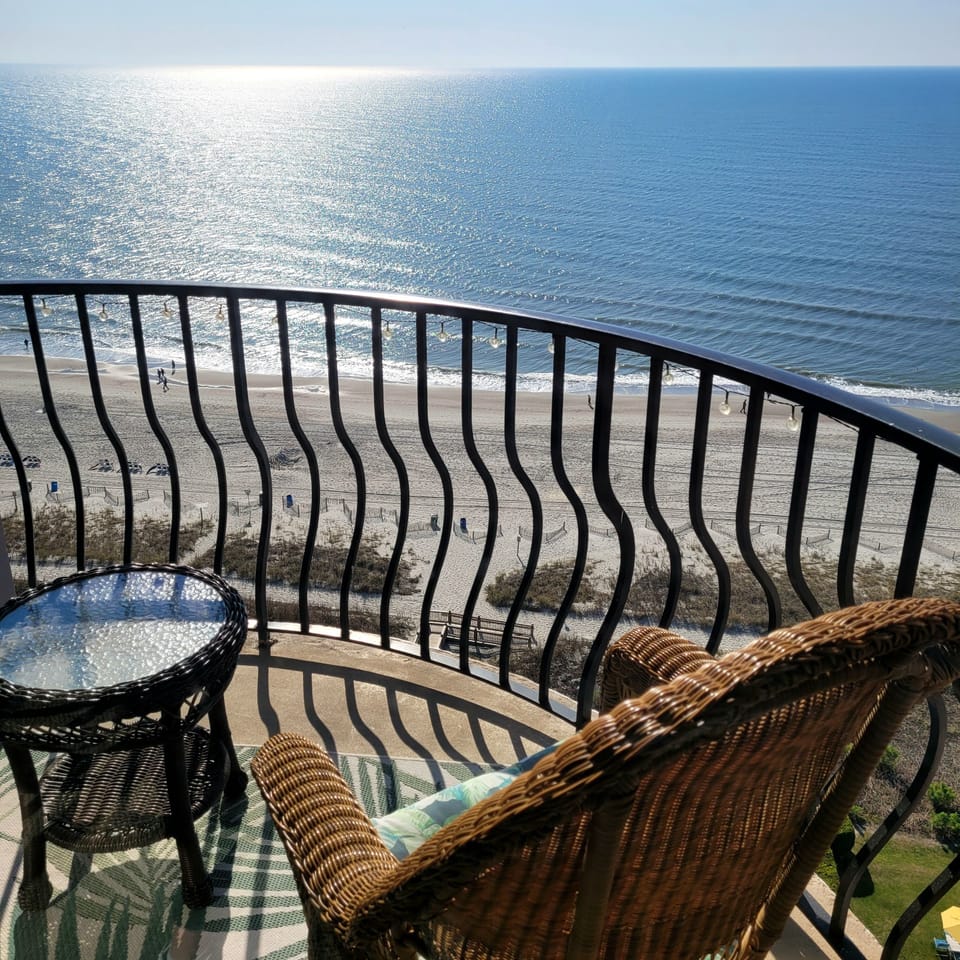 OMG  that view tho...