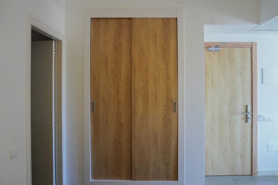 Studio, Balcony, Sea View (3 adults) | Wardrobe