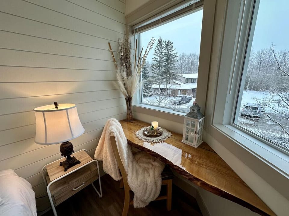 Desk Area