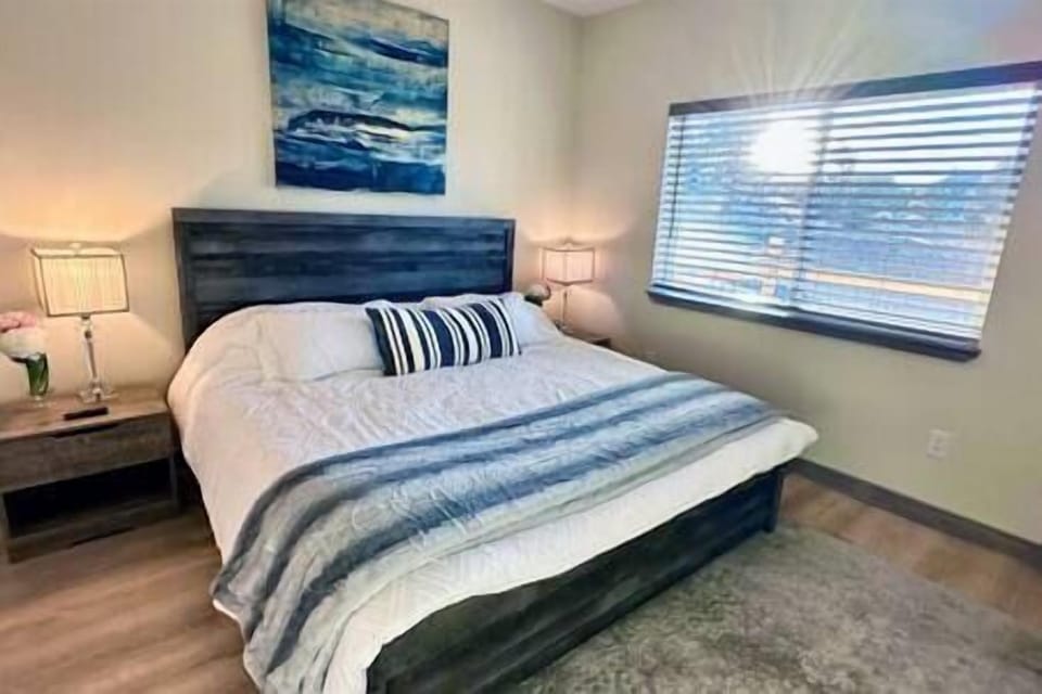 1st Primary Bedroom Downstairs - King Bed 