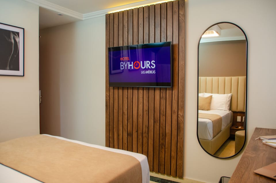 Executive Room, 1 Double Bed | In-room safe, desk, free WiFi, bed sheets