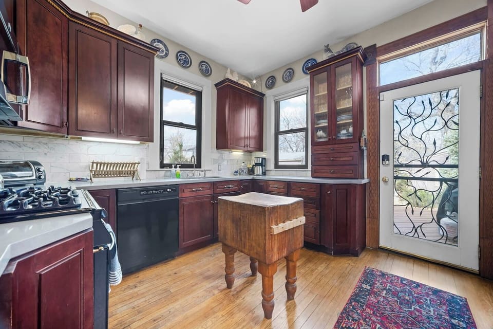 Fully equipped kitchen with walkout patio