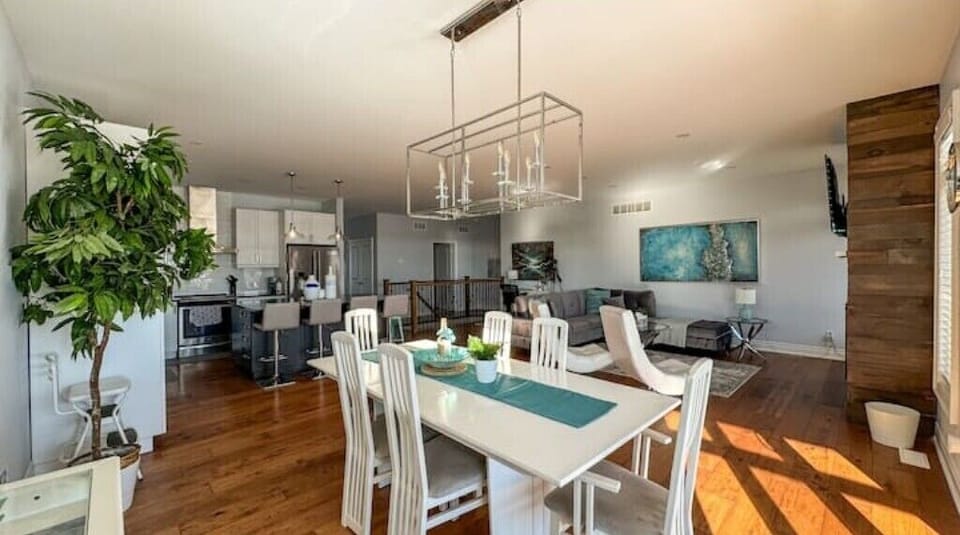 Dining Room 2.