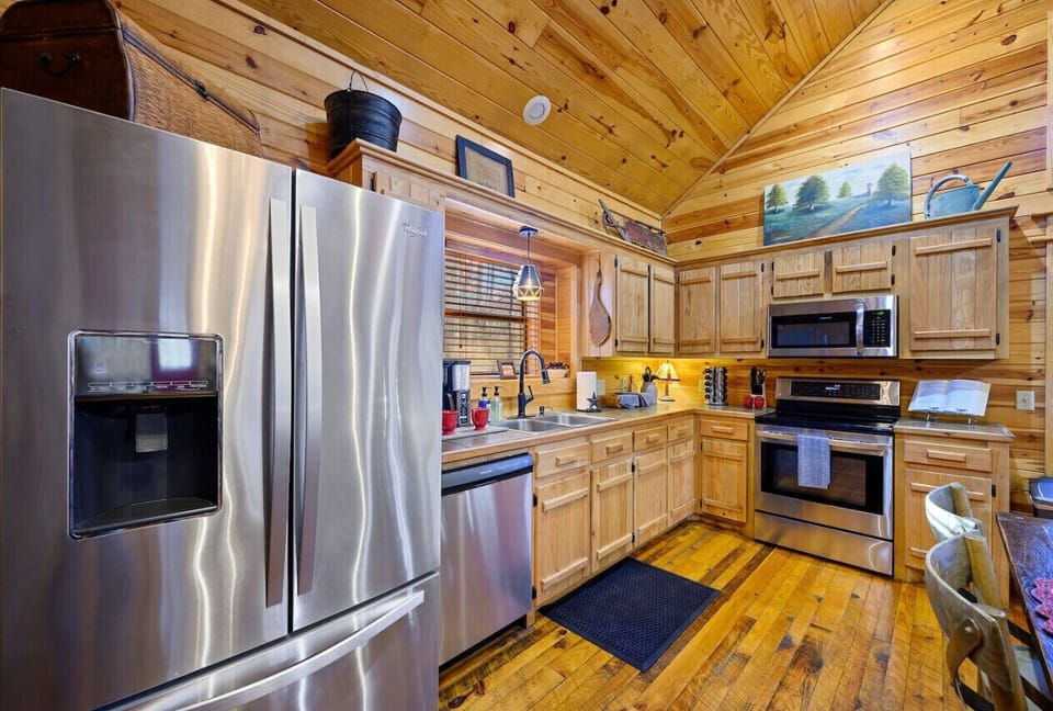 From stove to table: our kitchen is the heart of the home.