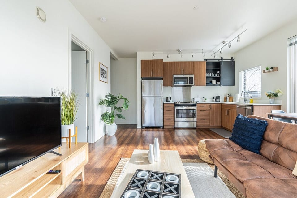 Living room & Kitchen