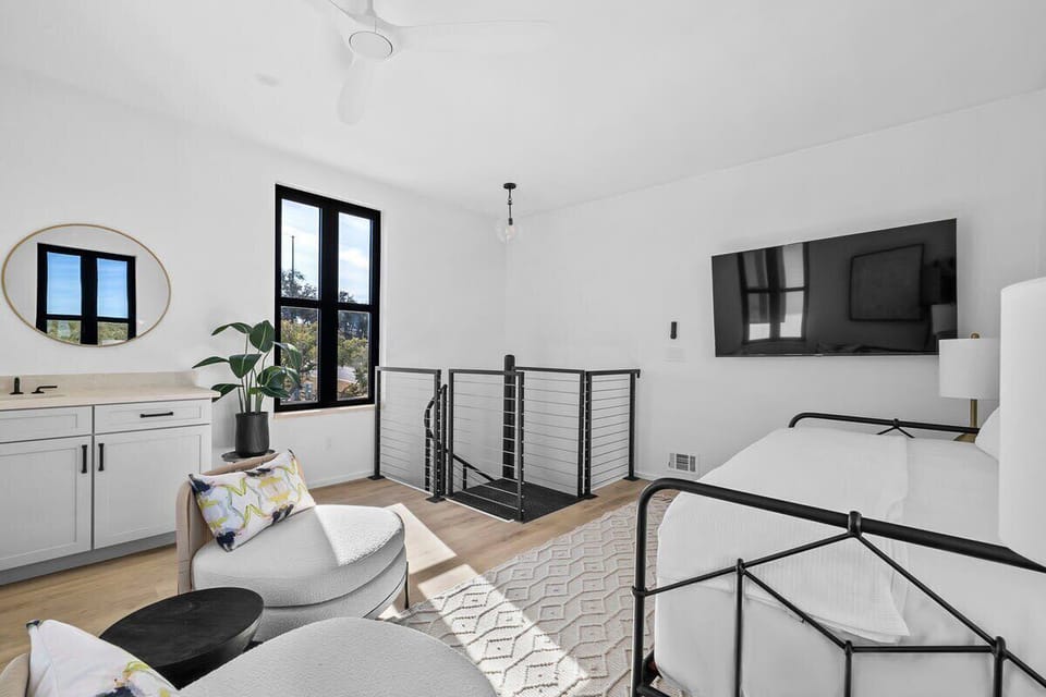 3rd floor daybed