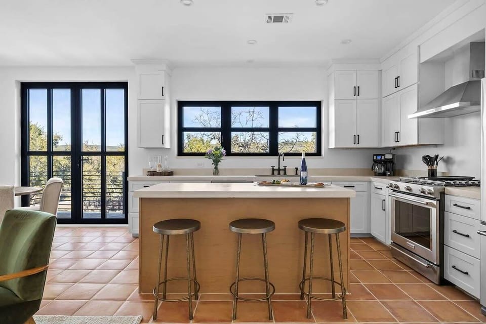 Breakfast bar