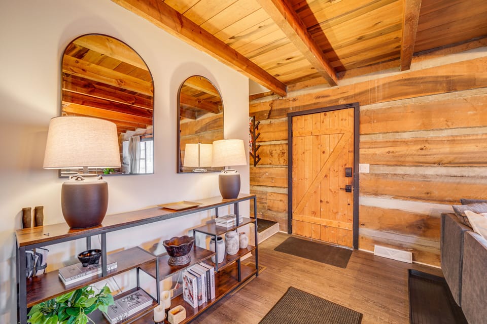 Entry | 1st Floor